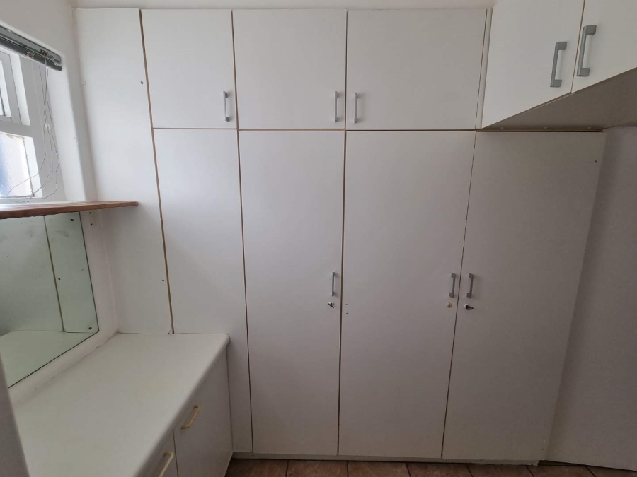 To Let 0 Bedroom Property for Rent in Sea Point Western Cape